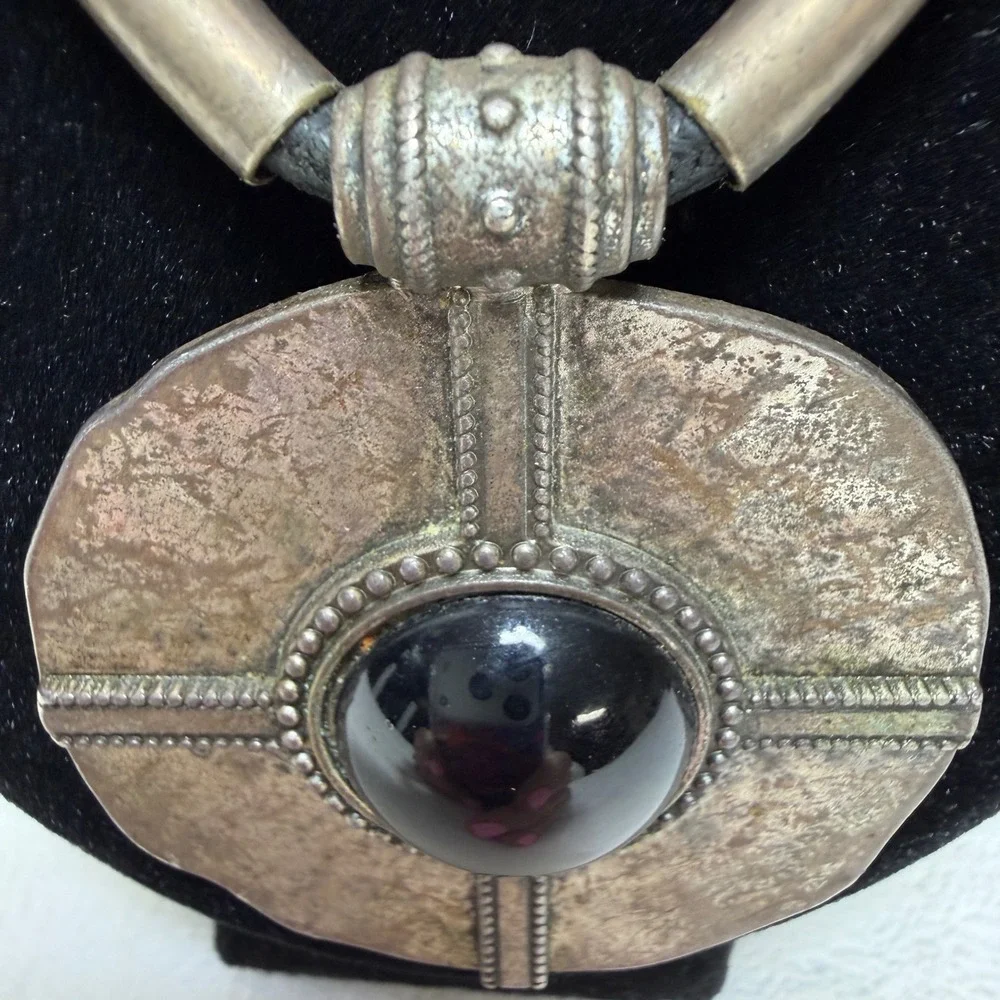 Vintage Brutalist Statement Necklace Black Cabochon Silver‎ Tone Medallion Cord